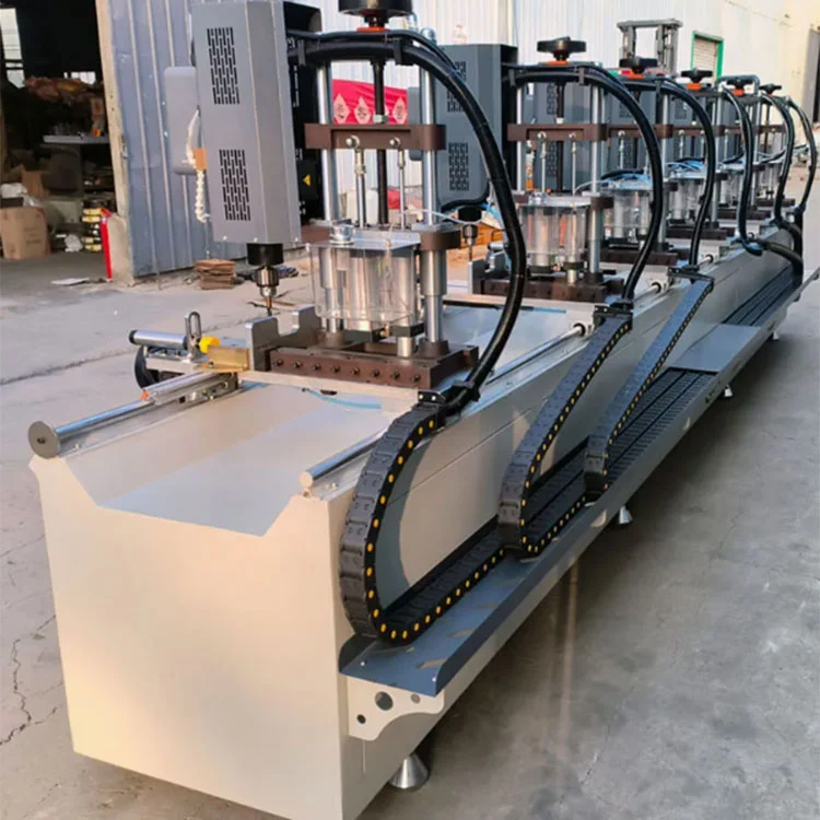 8-spindel CNC gardinväggsborrmaskin