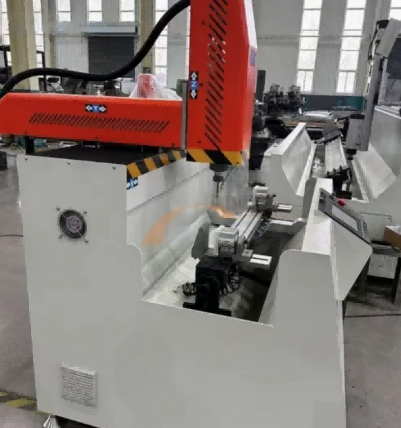 800 mm högstyv precision CNC-bearbetningscenter för industriella aluminiumprofiler med stora sektioner