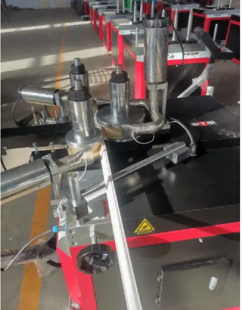 CNC-bockningsmaskin för aluminium- och PVC-fönster/dörrprofiler