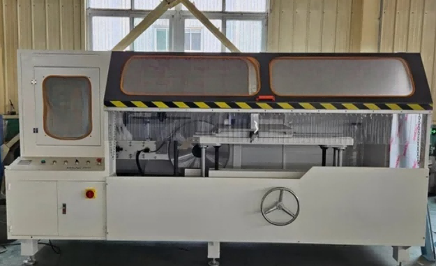 Industrial Grade Heavy Duty Gardinvägg Skåra såg