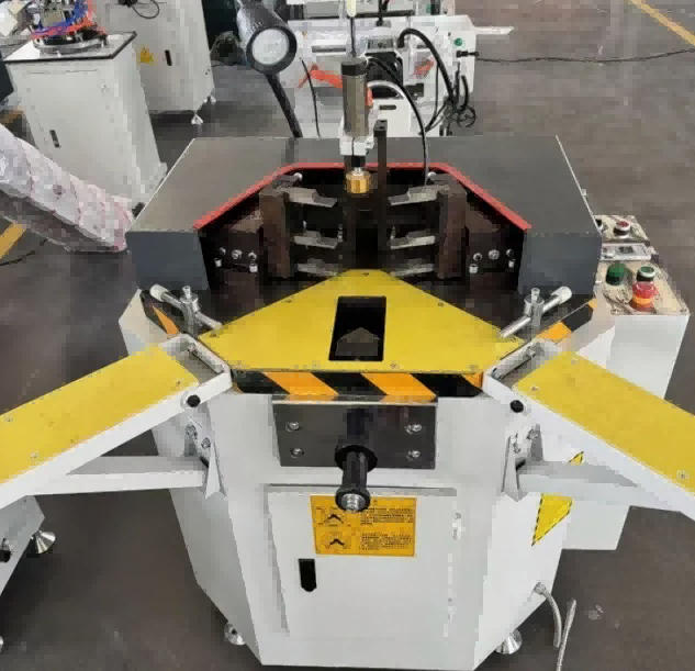 Precision 140mm aluminium profil hörn pressmaskin